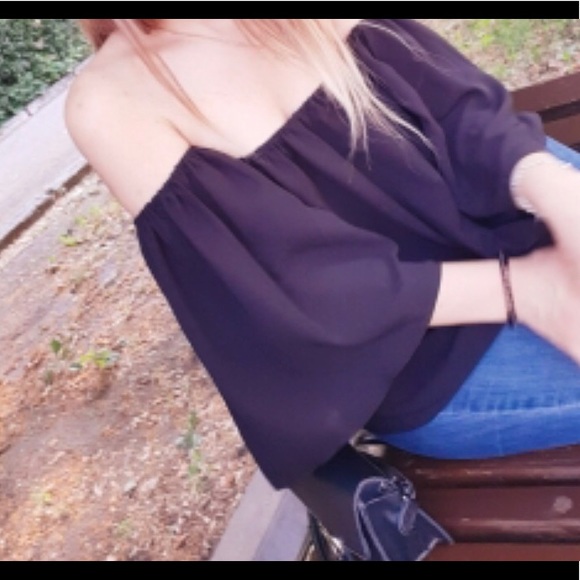 🌿New Arrival🌿Black off the shoulder top - Picture 4 of 4